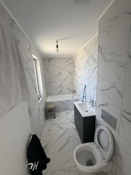 Spațiu comercial, de 70 mp, în Ștefăneștii de Jos