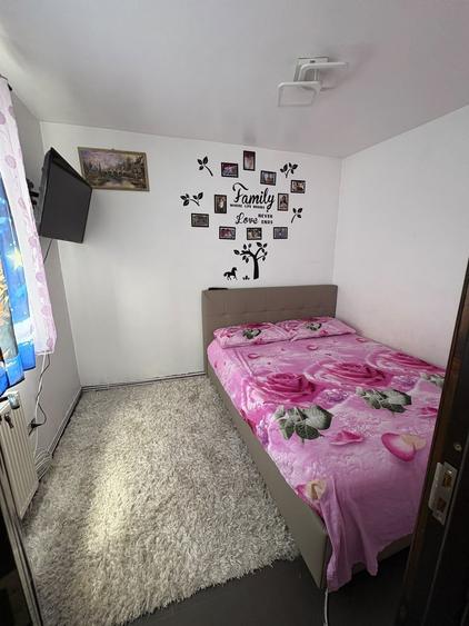 Vand apartament in Zavoi,bloc 20 - 12