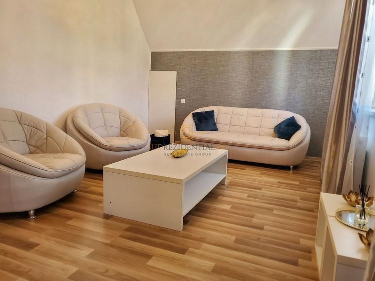 Apartament cu 3 camere decomandat, mobilat în Sud