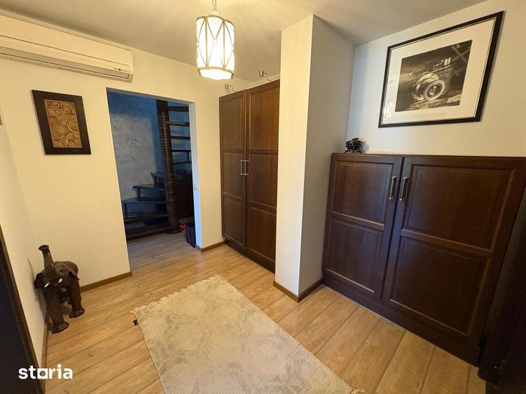 Apartament cu 5 camere în Tomis I