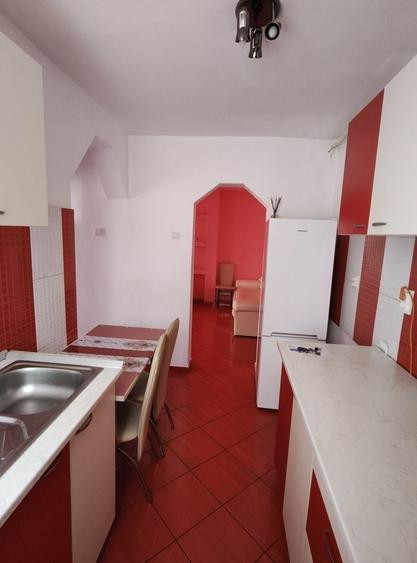 Apartament cu 2 camere decomandat în Exterior Vest