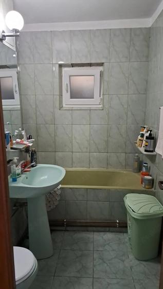 Apartament cu 3 camere decomandat în 1 Mai