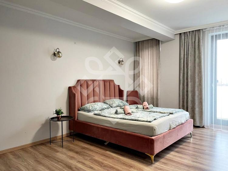 Apartament cu 3 camere semidecomandat, mobilat în Ultracentral