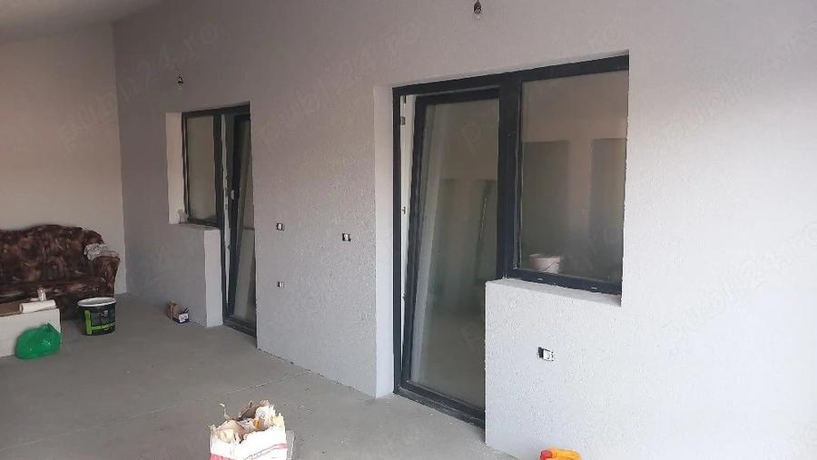 Casă cu 3 camere cu Teren 300 Mp în Central