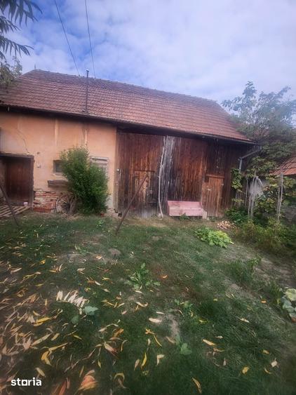 Casă cu 2 camere cu Teren 1350 Mp în Dos