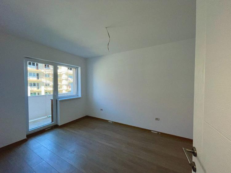 Apartament cu 2 camere semidecomandat în Sânpetru