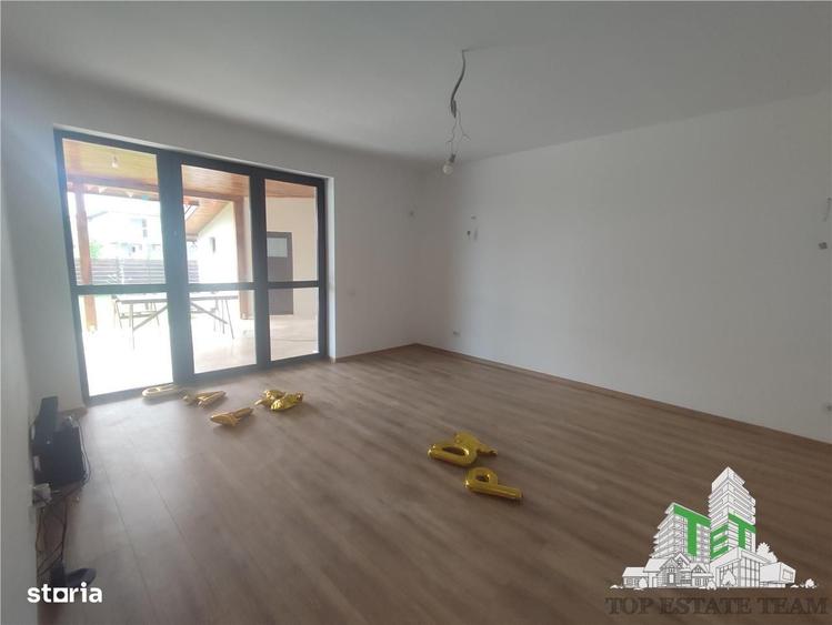 Casă cu 4 camere în Odăile