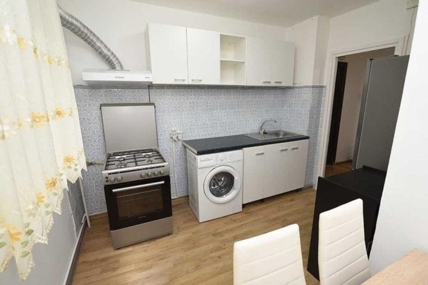 Apartament cu 3 camere decomandat, mobilat în Dristor