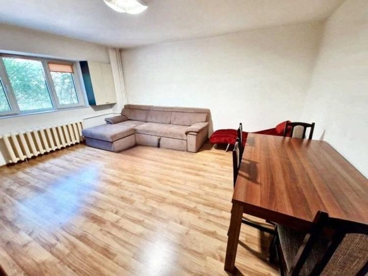Apartament cu 2 camere decomandat, mobilat în Calea Călărașilor