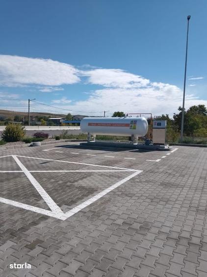 Spațiu comercial, de 240 mp, în Brădești