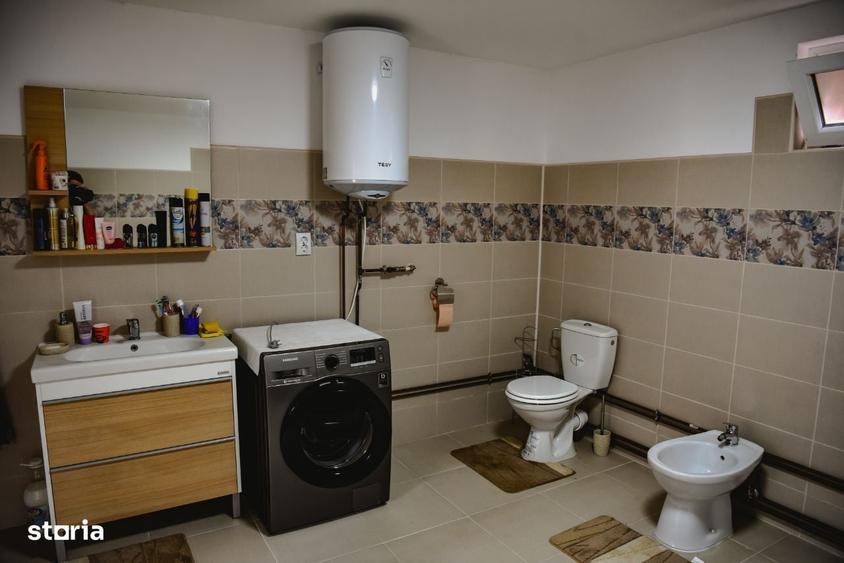 Casă cu 4 camere cu Teren 3596 Mp în Pișchia