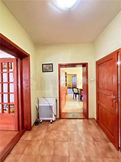 Casă cu 4 camere cu Teren 500 Mp în Ferneziu