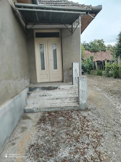 Casă cu 3 camere cu Teren 1100 Mp în Micoșlaca