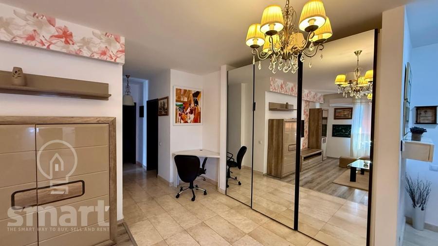 Apartament cu 3 camere semidecomandat, mobilat în Între Lacuri