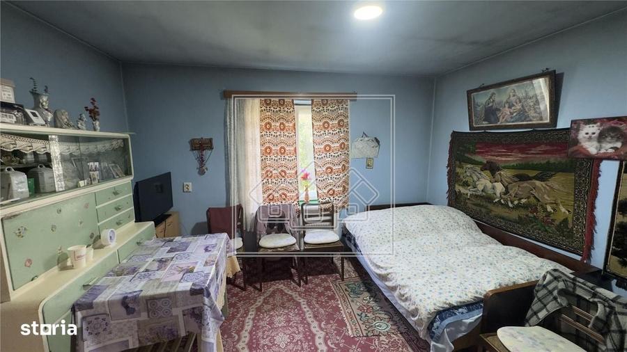 Casă cu 2 camere în Central