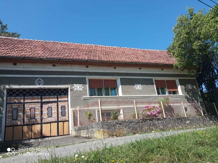 Casă cu 3 camere în Gârnic