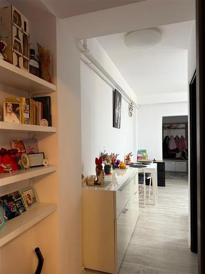 Apartament cu 2 camere semidecomandat în Aeroport