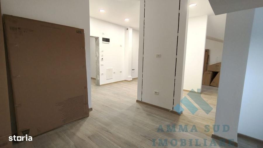 Casă cu 4 camere în Apărătorii Patriei