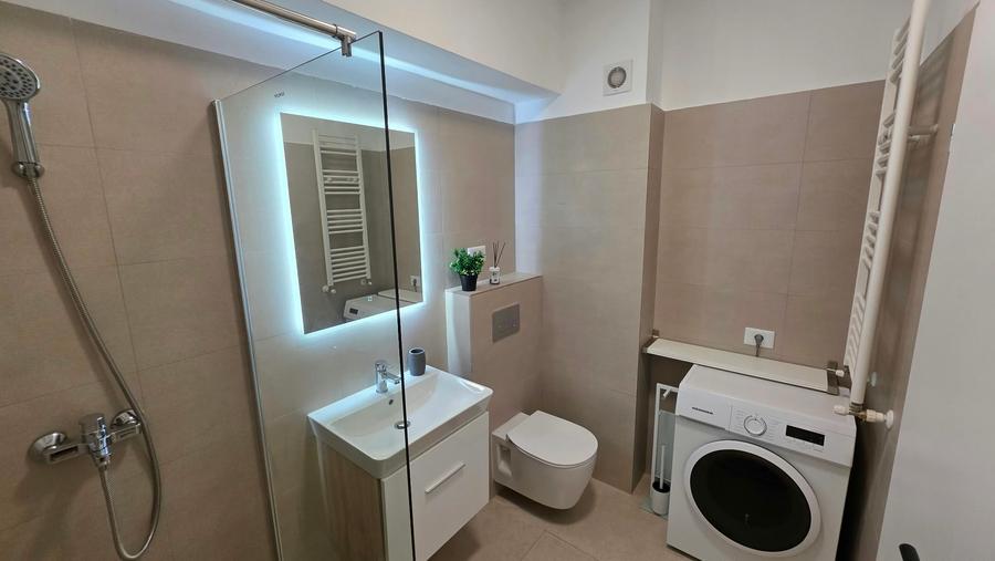 Apartament cu 2 camere decomandat, mobilat în Păcii