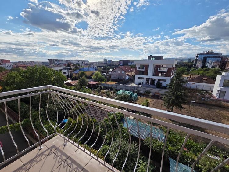 Apartament cu 2 camere decomandat în Între Lacuri