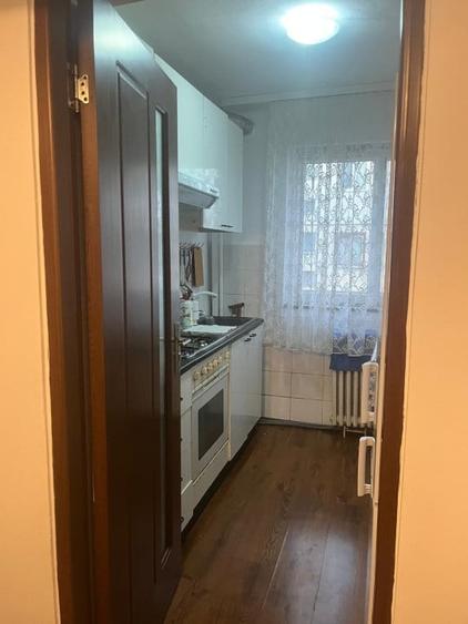 Apartament cu 2 camere semidecomandat, mobilat în Rădăuți