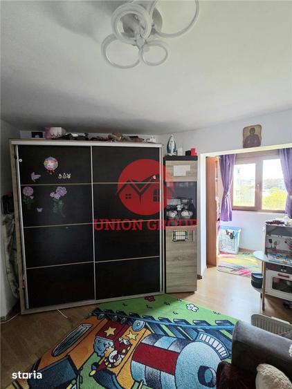 Apartament cu 3 camere, mobilat în Sud