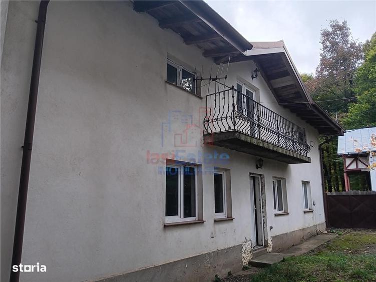 Casă cu 4 camere în Sticlăria