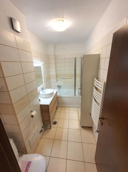 Apartament cu 3 camere în P-ța Muncii