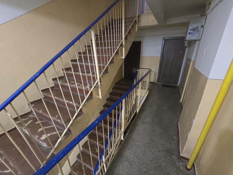 Apartament cu 2 camere decomandat, mobilat în Podu Roș