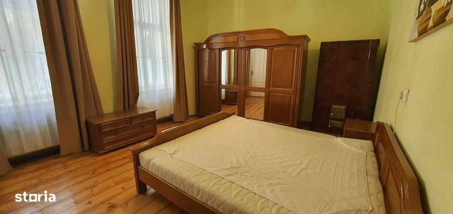 Garsonieră în Sub Arini