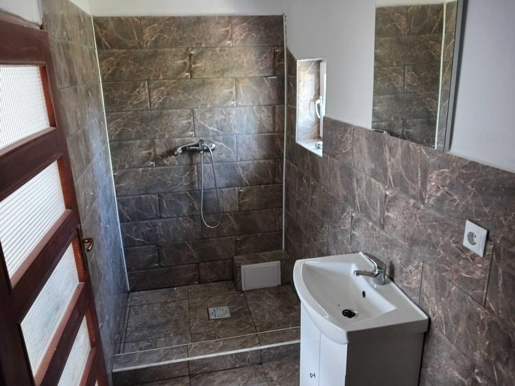 Casă cu 2 camere în Central