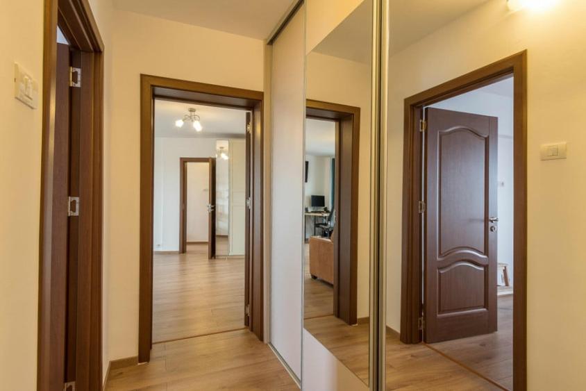 Apartament cu 3 camere decomandat în Vitan