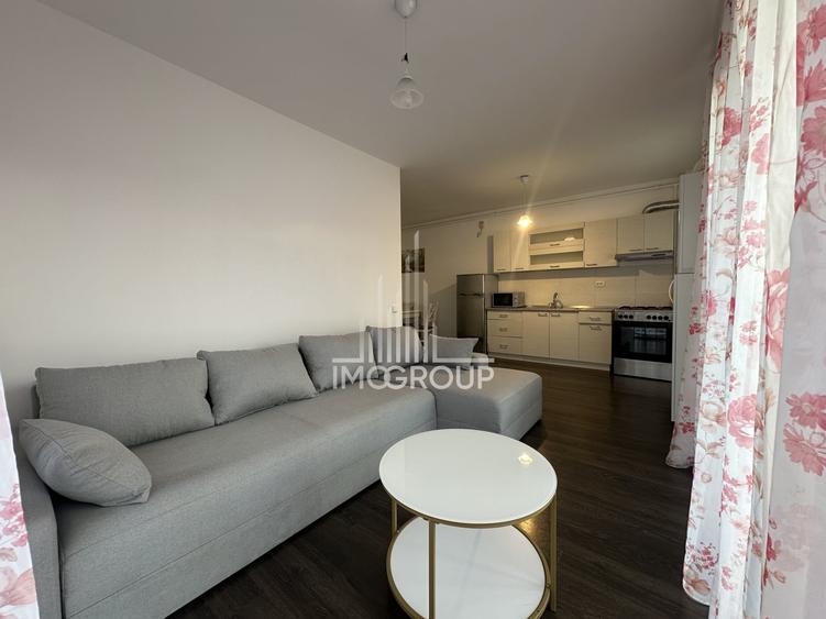 Apartament cu 3 camere decomandat, mobilat în Florești