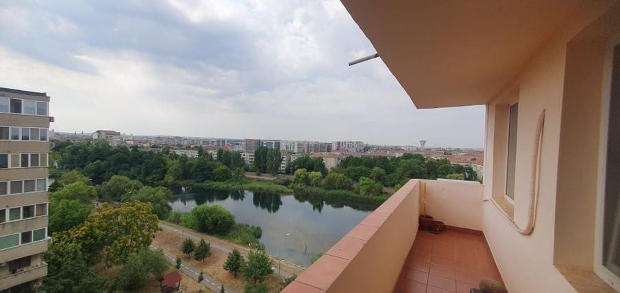 Apartament cu 3 camere de vanzare, strada Sovata, tip C, cu panorama spre Crisul - 1