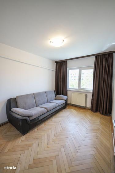 Apartament cu 3 camere decomandat în Central
