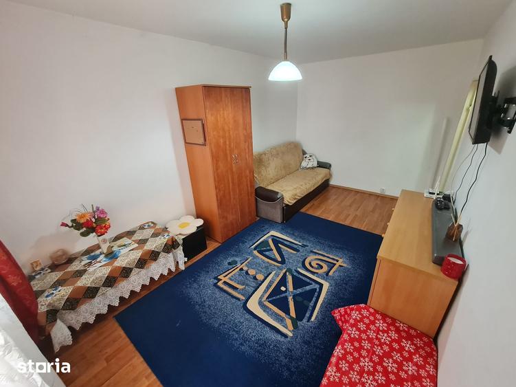 Garsonieră decomandată în Micălaca