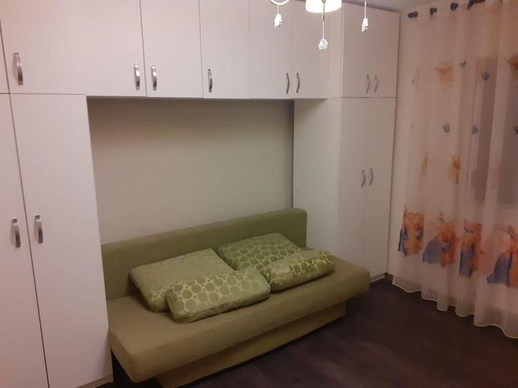 Apartament cu 2 camere decomandat în Băceni