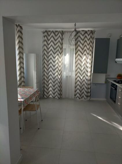 Apartament cu 3 camere în Valea Adâncă