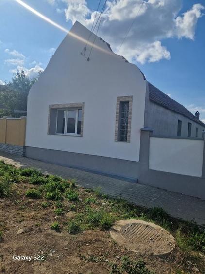 Casă cu 4 camere în Felnac