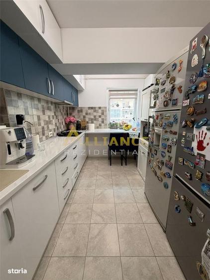 Apartament cu 3 camere, mobilat în Vitan