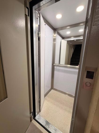 Apartament cu 3 camere în Berceni