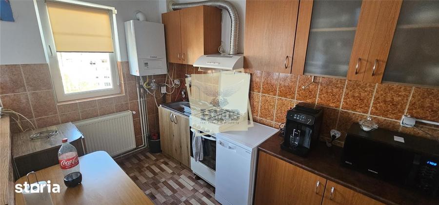 Apartament cu 3 camere semidecomandat în Terezian