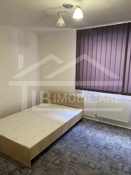Apartament cu 2 camere semidecomandat în 7 Noiembrie