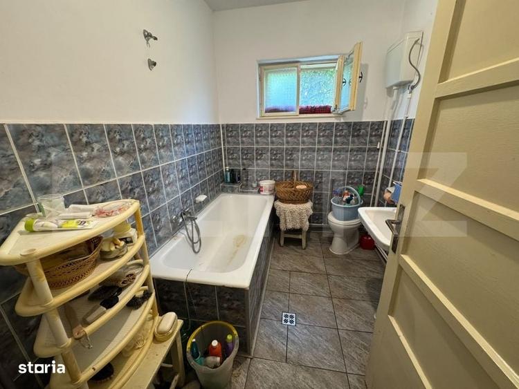 Casă cu 4 camere în Vinerea