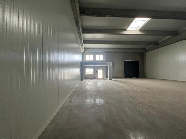 Spațiu industrial, de 523 mp, în Aradului