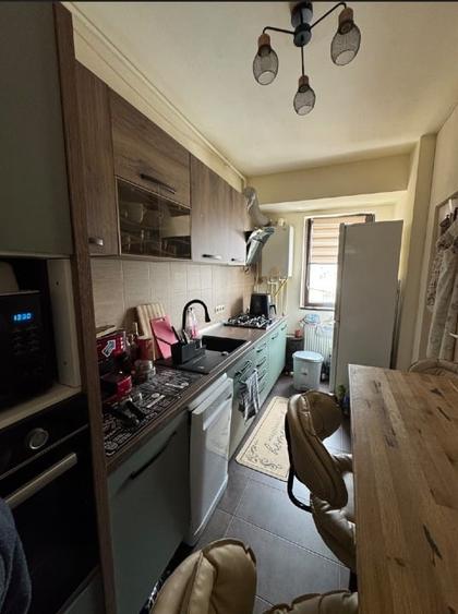 Apartament cu 3 camere, mobilat în Bucureștii Noi