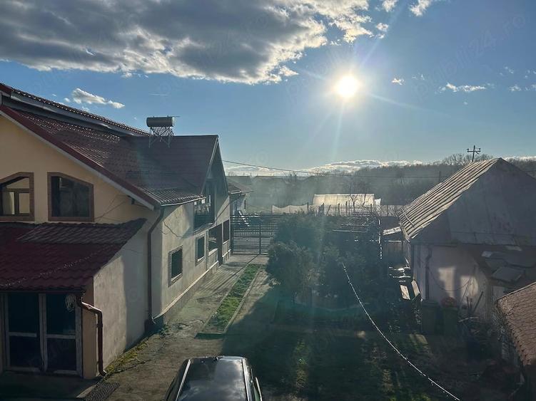 Casă cu Teren 3000 Mp în Drăguțești