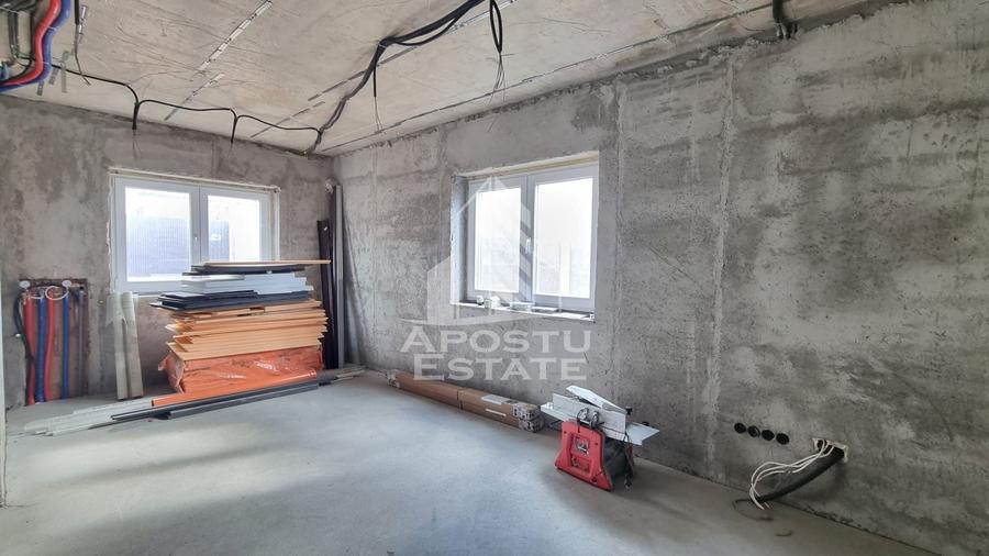 Duplex cu 4 camere cu Canalizare în Giarmata