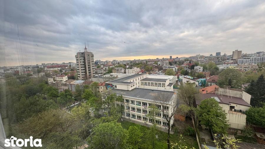Apartament cu 3 camere, mobilat în Iancului