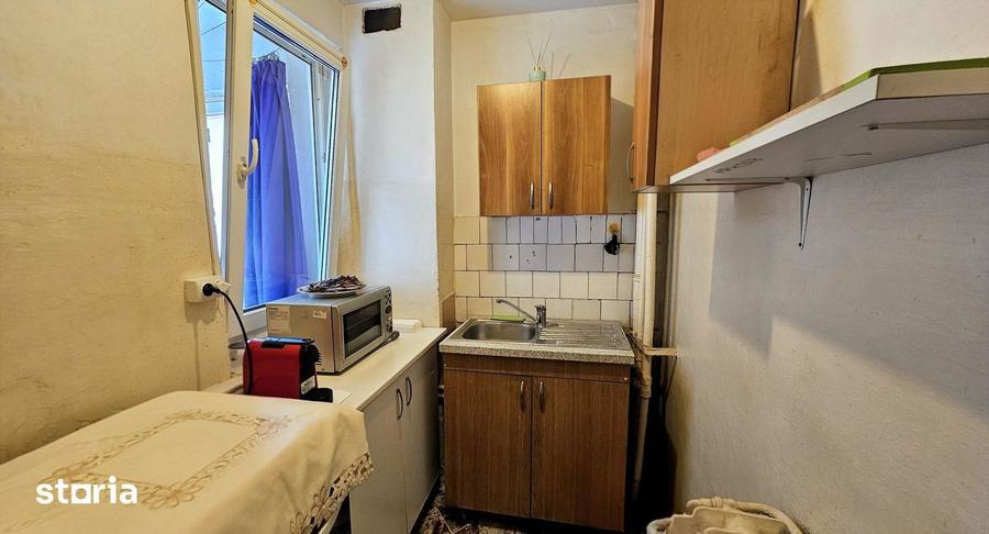 Apartament cu 2 camere, mobilat în Tei